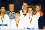 Das Gold-Qartett aus Peine und Lengede mit (hinten von links) Co-Trainer Ingolf Schmeier, Erdogan Solaker und Trainer Achim Konrad sowie vorn von links Nuban Tokgüz, Timo Ramm und Jana Krause.